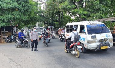 Polsek-Maulafa-Laksanakan-Giat-strong-point-Pengaturan-Pagi