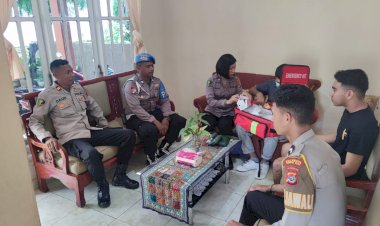 Pelayanan-Seksi-Dokes-Polresta-Kupang-Kota,-Cek--Langsung-Personel-Yang-Sakit-di-Rumahnya