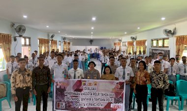 Ingin-Menjadi-Anggota-Polri,-Kabag-SDM-Polresta-Kupang-Kota-Sosialisasikan-Proses-Rekrutmen-di-Sekolah.