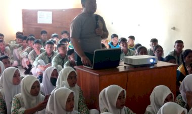 Kapolsek-Alak-Laksanakan-Jumat-Curhat-dan-Siswa---Siswi-Sekecamatan-Alak