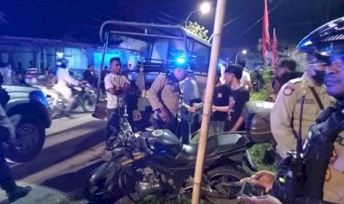 Personel-Polresta-Kupang-Kota-Bersama-Polsek-Maulafa-Berikan-Himbauan-Hingga-Bubarkan-Pesta-Valentine-Day.