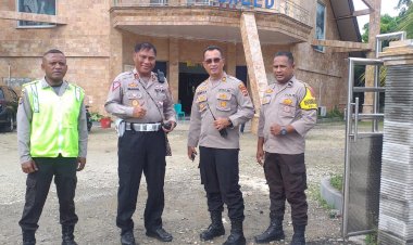 Ibadah-Hari-Raya-Paskah-Kedua,-Personel-Polresta-Kupang-Kota-Terus-Lakukan-Pengamanan-di-Semua-Gereja.