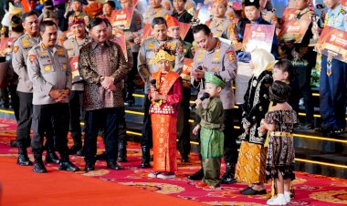 Polisi-Jadi-Pahlawan-di-Dongeng-Buatan-Anak,-Kapolri:-Tanamkan-dan-Jadikan-Semangat-Jadi-Lebih-Baik