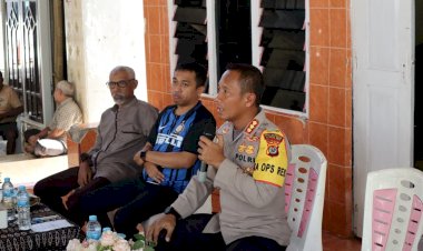 Warga-Kelurahan-Solor-Curhat-Kepada-Kapolresta-Kupang-Kota,-dan-Berikan-Apresiasi-Atas-Kinerja-Jajarannya