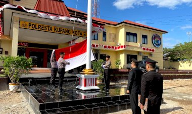 Upacara-Bendera-Peringatan-HUT-Kemerdekaan-RI-ke-78-di-Mapolresta-Kupang-Kota