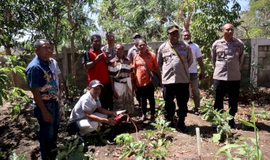 Atasi-Kekurangan-Air-Bersih,-Polresta-Kupang-Kota-Bantu-Bangun-Sumur-Bor