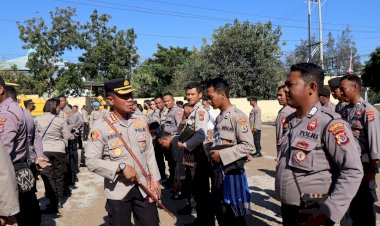 Penampilan-Anggota-diperiksa,-Kapolresta-Kupang-Kota-Berikan-Tindakan-Disiplin