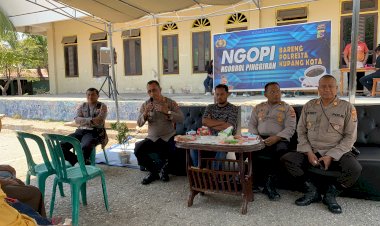 Ngobrol-Bersama-Polresta-Kupang-Kota,-Warga-Minta-Polisi-Tertibkan-Kendaraan-Truk-Besar-yang-Melintas-Hingga-Merusak-Jalan