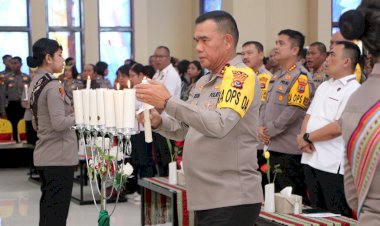 Hadiri-Ibadah-Natal-Bersama,-Kapolda-NTT:-Bersihkan-Keranjang-Kotor-di-Hatimu-Agar-Ibadahmu-tidak-Sia-sia.-