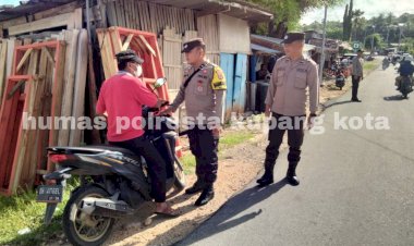 Giat-Rutin-Polsek-Alak-Himbau-Pengendara-Kendaraan-Bermotor-Tertib-Berlalu-Lintas
