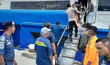 Polsubsektor-Pelabuhan-Tenau-Berikan-Pengamanan-dan-Pelayanan-Arus-Balik-Penumpang-Kapal-Laut