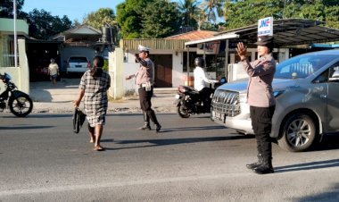Pengaturan-Lalu-Lintas-Pagi,-Wujudkan-Kamseltibcarlantas-di-Kota-Kupang
