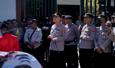 Aksi-Unras-dan-Audiens-oleh-Aliansi-Rakyat-NTT-Menggugat,-Mendapat-Pengawalan-Ketat-Anggota-Polresta