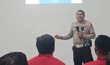 JNE-Cabang-Kupang-Apresiasi-Kinerja-Satlantas-Polresta-Kupang-Kota