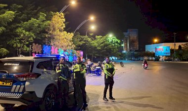 Satlantas-Polresta-Kupang-Kota-Laksanakan-Patroli-Malam,-Tingkatkan-Kesadaran-Masyarakat-dalam-Berlalulintas