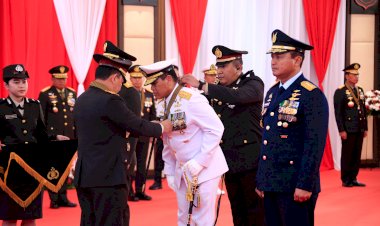 Pemberian-Tanda-Kehormatan-Bintang-Bhayangkara-Utama-(BBU)-Wujud-Komitmen-Kokohnya-Sinergisitas-TNI-Polri-Selama-Ini