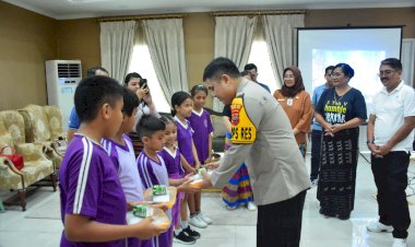 Kapolresta-Kupang-Kota-Hadiri-Launching-Makan-Bergizi-Gratis