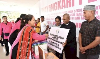 Ketum-Bhayangkari-Pusat-Kembali-Salurkan-Ribuan-Paket-Bansos-di-Maluku-Barat-Daya