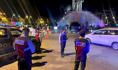 Jamin-Keamanan-Masyarakat,-Kasat-Samapta-Polresta-Pimpin-Patroli-Presisi-di-Kota-Kupang