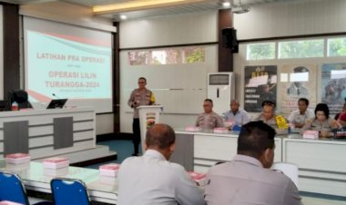 Polresta-Kupang-Kota-Gelar-Latpraops-Lilin-Turangga,-Beri-Pemahaman-Operasi-kepada-Anggota