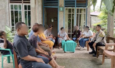 Aroma-Kandang-Hewan-yang-Mengganggu,-Bhabinkamtibmas-Fatufeto-Datangi-dan-Ingatkan-Warga-Jaga-Kebersihan-Kandang.