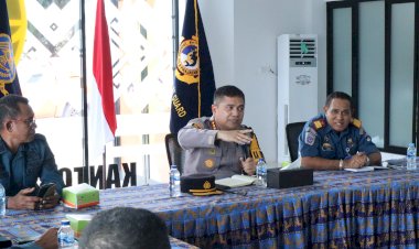 Kapolresta,-KSOP,-Instansi-Terkait-Lakukan-Rapat-Koordinasi-Lanjutan,-Segera-Bentuk-Taksi-Resmi-di-Pelabuhan-Tenau.