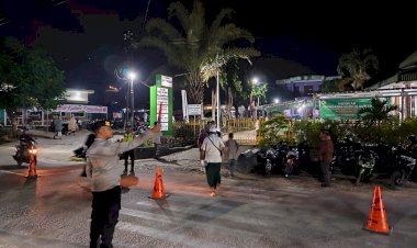 Jamin-Ketenteraman-Jemaah-yang-Tarawih,-Polsek-Jajaran-Polresta-Kupang-Kota-Lakukan-Pengamanan-Masjid.