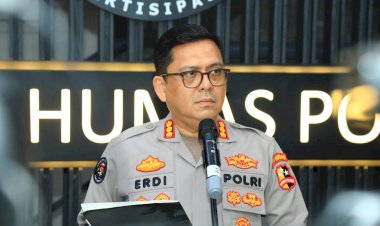 Bentuk-Kepedulian,-Jajaran-Polri-Gelar-Salat-Ghaib-Untuk-Anggota-yang-Gugur