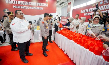 Kapolri-Tinjau-Bakti-Kesehatan-