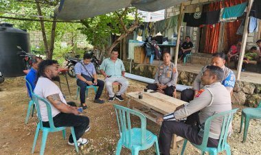 Kapolsek-Kota-Lama-Gelar-Silaturahmi-Dengan-Tokoh-Pemuda-di-Lasiana
