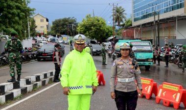 Pemakaman-Uskup-Emeritus-Mgr-Petrus-Turang,-Satlantas-Polresta-Kupang-Kota-Rekayasa-Lalin-di-Gereja-Katedral.