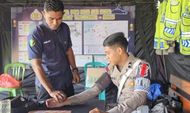 Pastikan-Kondisi-Tetap-Prima,-Dokkes-Polresta-Kupang-Kota-Datangi-Pospam-dan-Posyan-di-Kota-Kupang.
