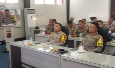 Kapolresta-Kupang-Kota-Mendengar-Paparan-Kabag,-Kasat-dan-Kasie-Jelang-May-Day.