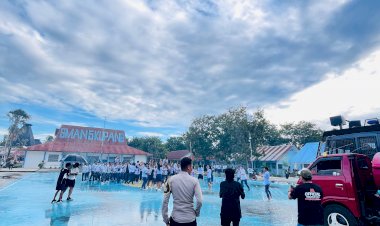 Menghadirkan-AWC,-Satuan-Samapta-Polresta-Kupang-Kota-Penuhi-Permintaan-Pelajar-SMA-N-5-Kupang.