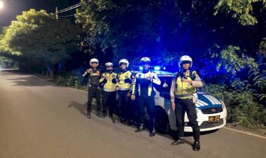 Polresta-Kupang-Kota-Lakukan-Patroli,-Cegah-Pelanggaran-Hingga-Aksi-Premanisme-di-Kota-Kupang.