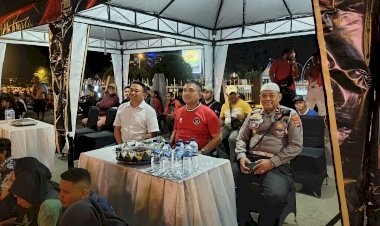 Kapolresta-Kupang-Kota-Gelar-Nobar-di-Bundaran-Tirosa,-Pertandingan-Timnas-Indonesia-Vs-China.