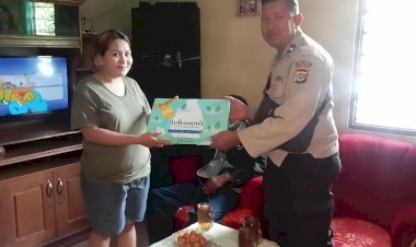 Polri-untuk-Masyarakat,-Bhabinkamtibmas-Aipda-Mias-Berbagi-dengan-Warga-Binaannya.