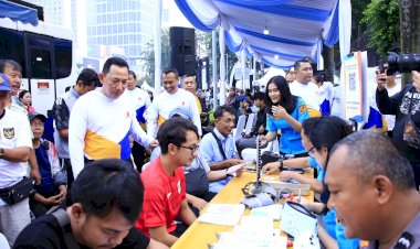 Kapolri-Hadiri-CFD-Bhayangkara-Sport-Day,-Sapa-Warga-di-Bundaran-HI