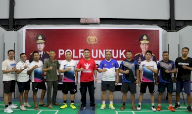 Kapolresta-Kupang-Kota-Resmi-Tutup-Turnamen-Badminton,-Sambut-Hari-Bhayangkara-ke-79.