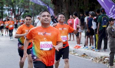 Kupang-Exotic-Run-2025:-Kapolresta-dan-Wakapolresta-Ikut-Lari-di-Kategori-5K.