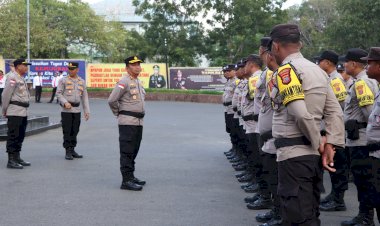 Tingkatkan-Kinerja,-Wakapolresta-Kupang-Kota-Minta-Bhabinkamtibmas-Tampil-Humanis-dan-Responsif.