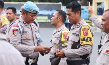 Sipropam-Polresta-Kupang-Kota-Gelar-Pemeriksaan-Sikap-Tampang,-Wujudkan-Bhabinkamtibmas-yang-Humanis-dan-Berintegritas.