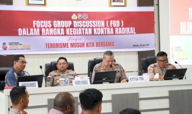 Polresta-Kupang-Kota-Gelar-FGD-Kontra-Radikal:-“Terorisme-Musuh-Kita-Bersama”.