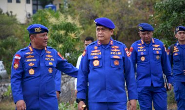 Kakorpolairud-Tinjau-Kesiapan-Operasional-Ditpolairud-Polda-NTT:-Fokus-pada-Wilayah-Perbatasan-dan-Penegakan-Hukum-Laut.