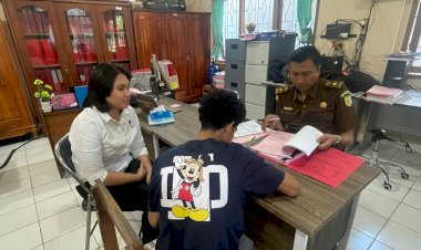 Unit-PPA-Polresta-Kupang-Kota-Serahkan-Tersangka-Penganiayaan-Perempuan-ke-Kejaksaan