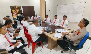 Kapolresta-Kupang-Kota-Lakukan Anev,-Tegaskan-Pengawasan-Ketat-dan-Optimalkan-Kinerja-Penyidik.