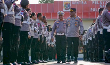 Kapolresta-Kombes-Djoko-Lestari-Tekankan-Kedisiplinan-dan-Kerapihan-Personel-Satlantas-Polresta-Kupang-Kota