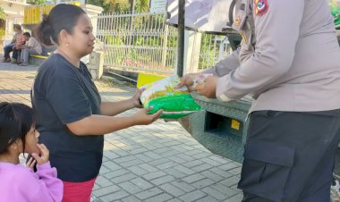 Polsek-Maulafa-Salurkan-1.250-Kg-Beras-Lewat-Gerakan-Pangan-Murah-Polri