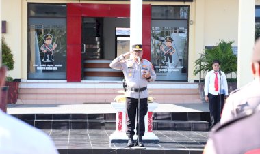 Kapolresta-Kupang-Kota-Pimpin-Apel-Pagi,-Tekankan-Profesionalisme-dan-Humanisme-Personel.
