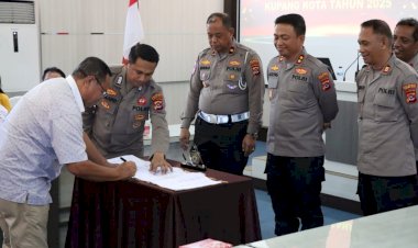 Polresta-Kupang-Kota-Melaksanakan-Penetapan/Revisi-Standar-Pelayanan-Publik-Tahun-2025.